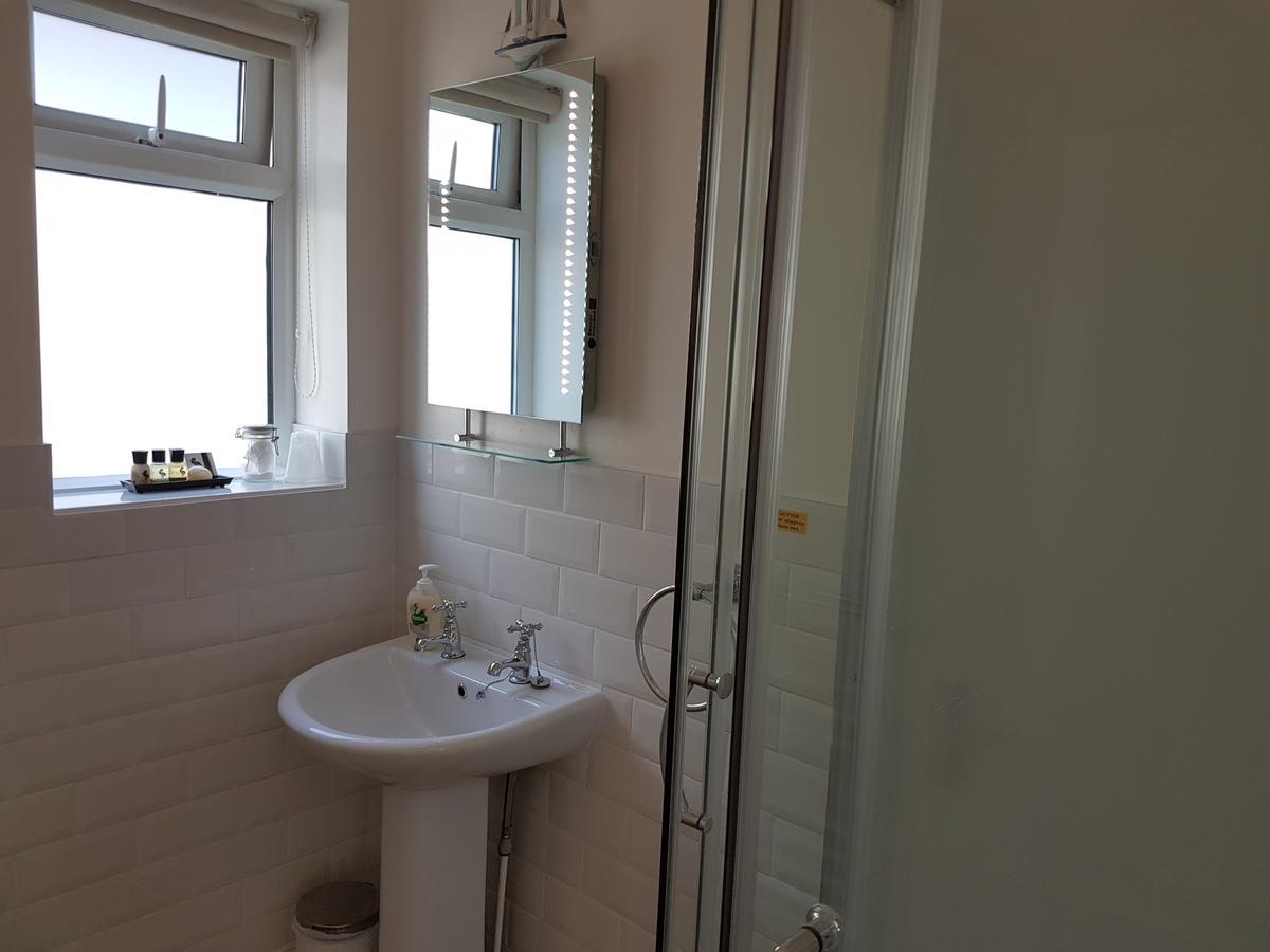 בורנמות' Beach Lodge מראה חיצוני תמונה